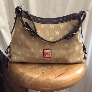 AUTHENTIC Dooney Pre Owned Shoulder Bag